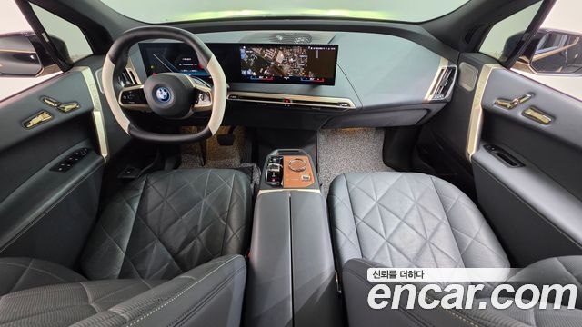 BMW iX — interior