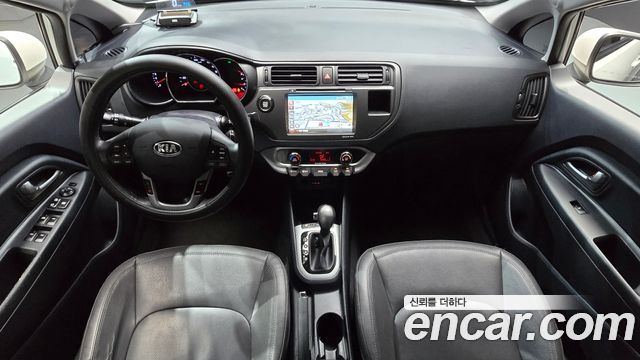 Kia Pride — interior