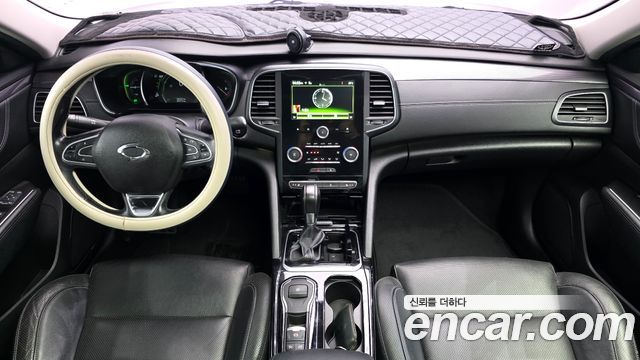Renault Korea SM6 — interior