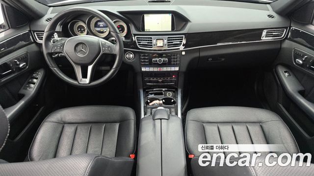 Mercedes-Benz E-Class — interior