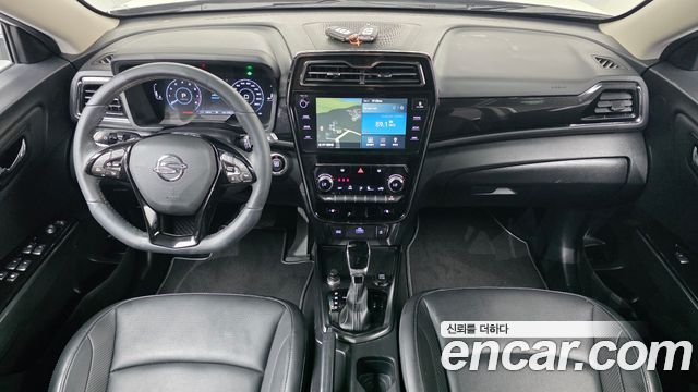 KG Mobility Tivoli — interior