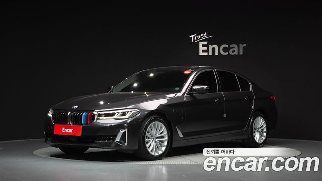 BMW 5 Series — exterior