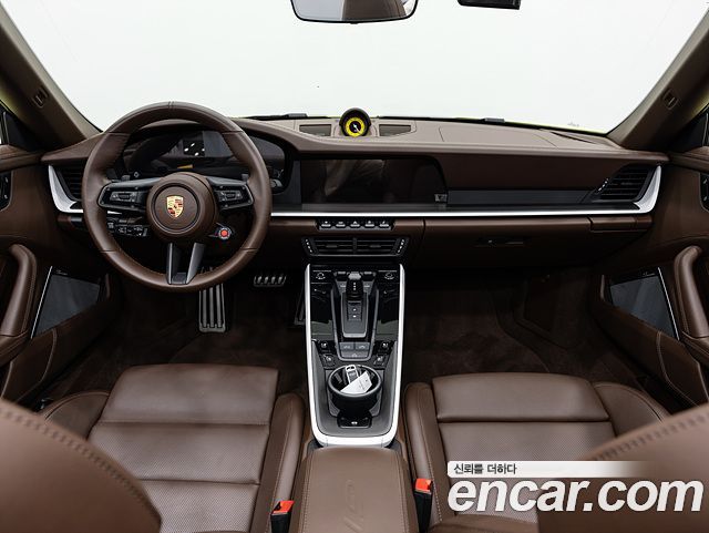 Porsche 911 — interior
