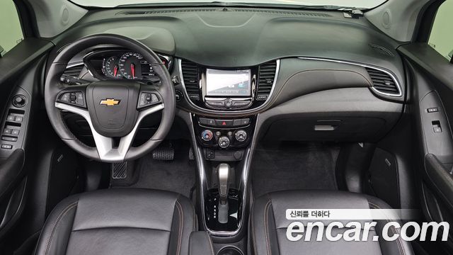 Chevrolet Korea Trax — interior