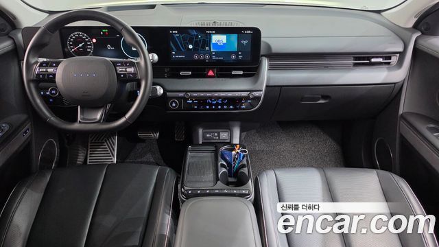 Hyundai IONIQ 5 — interior