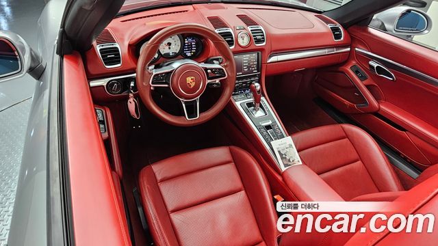 Porsche Boxster — interior