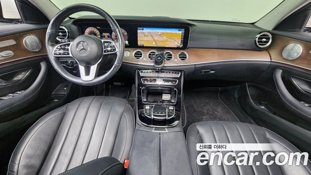 Mercedes-Benz E-Class — interior