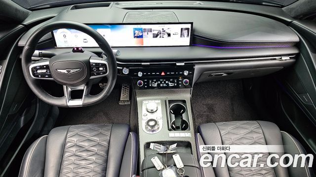 Genesis G80 — interior