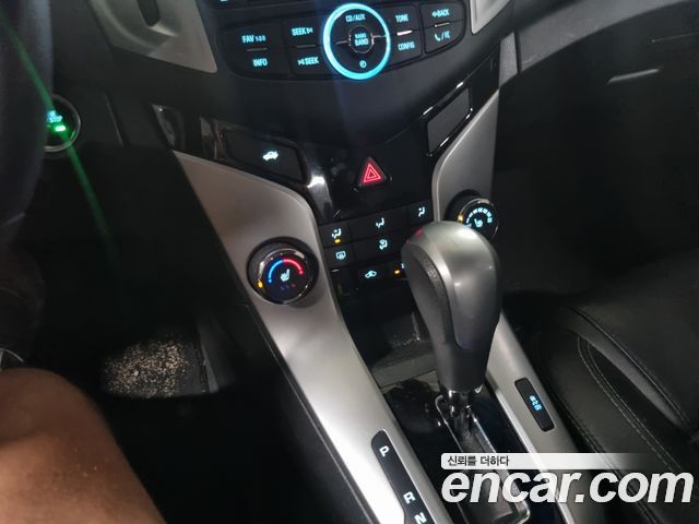 Chevrolet Korea Cruze — interior