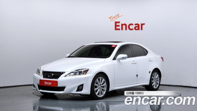 Lexus IS — exterior