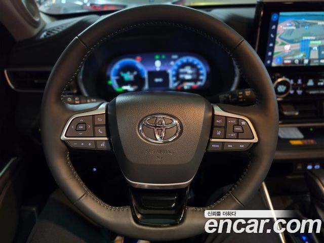 Toyota Highlander — interior