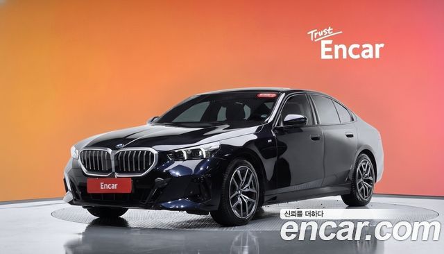 BMW 5 Series — exterior