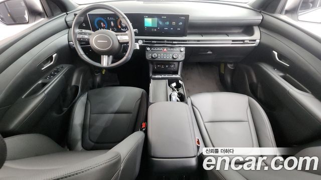 Hyundai Tucson — interior