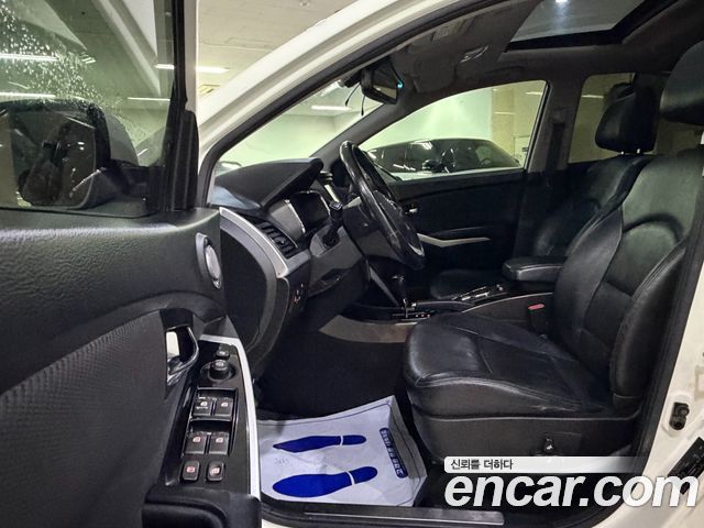 KG Mobility Korando — interior