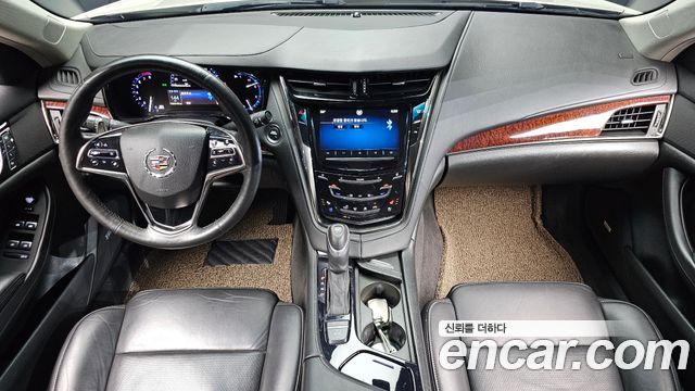 Cadillac CTS — interior