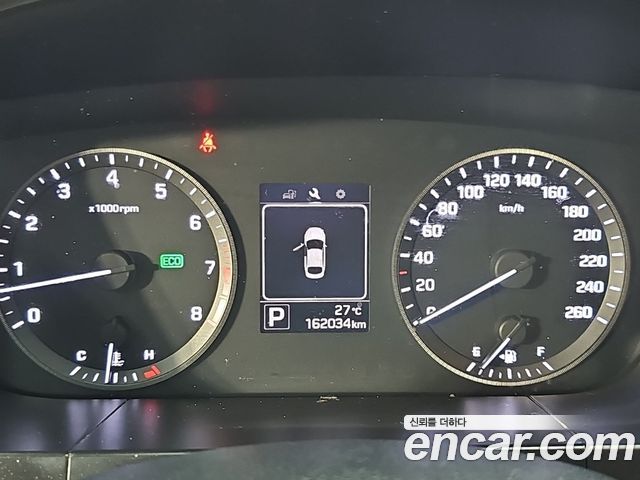 Hyundai Sonata — interior