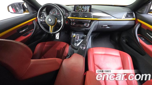 BMW M4 — interior