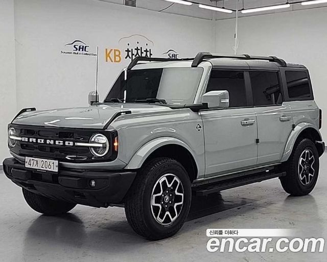 Ford Bronco — exterior