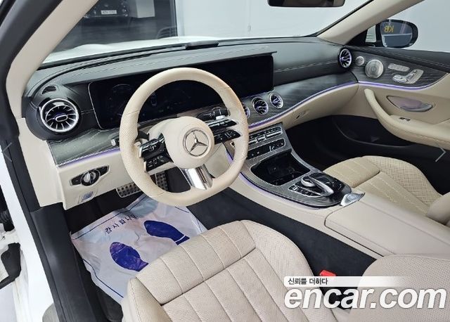 Mercedes-Benz E-Class — interior