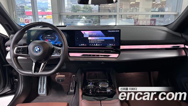 BMW i5 — interior