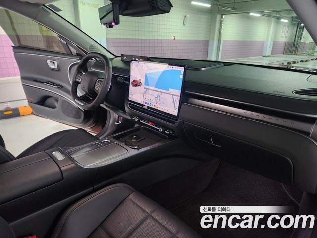 Hyundai Grandeur — interior