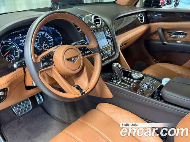 Bentley Bentayga — interior