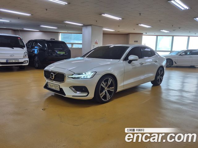 Volvo S60 — exterior