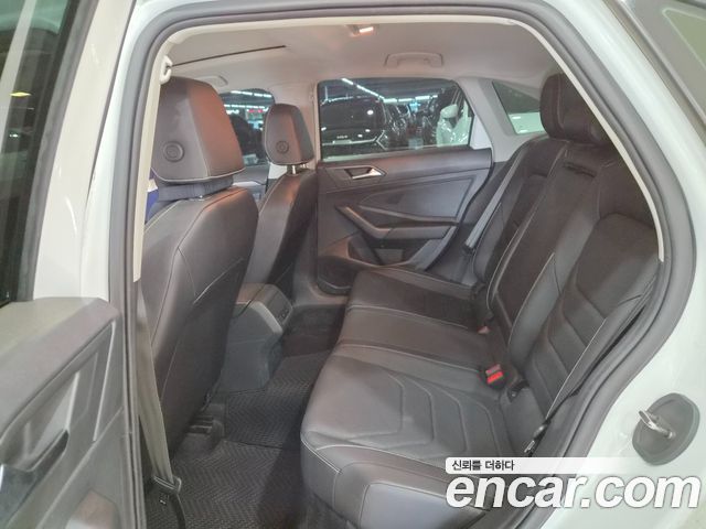 Volkswagen Jetta — interior