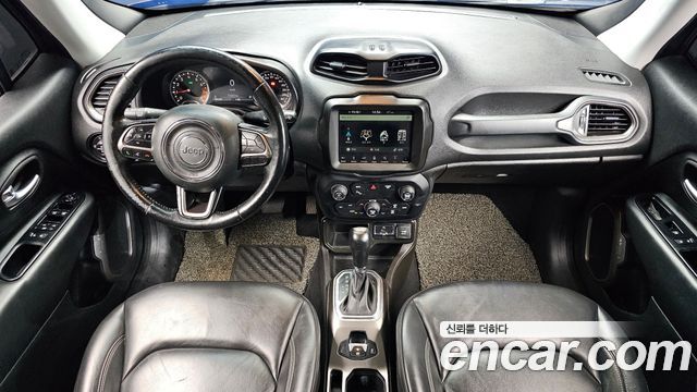 Jeep Renegade — interior