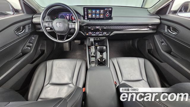 Honda Accord — interior
