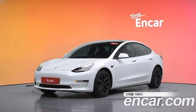 Tesla Model 3 — exterior