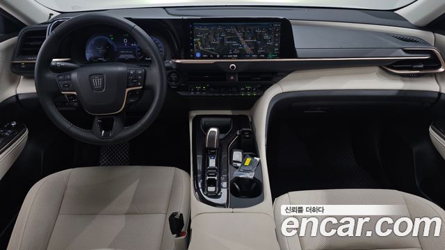 Toyota Crown — interior