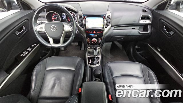 KG Mobility Tivoli — interior