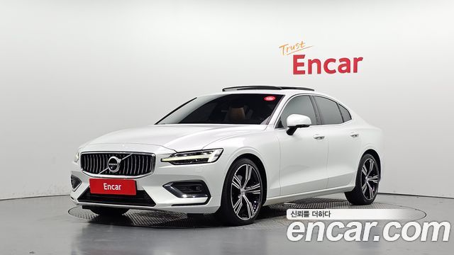 Volvo S60 — exterior