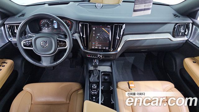 Volvo S60 — interior