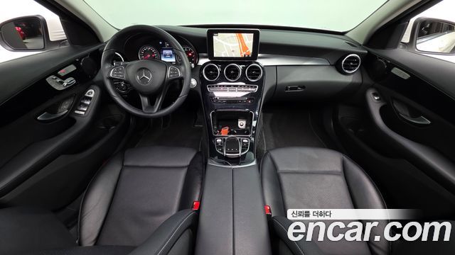 Mercedes-Benz C-Class — interior