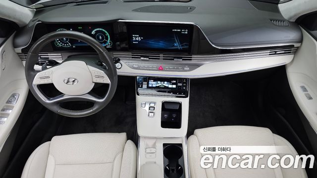 Hyundai Grandeur — interior