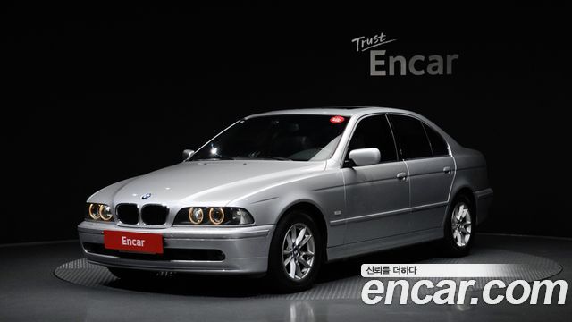 BMW 5 Series — exterior