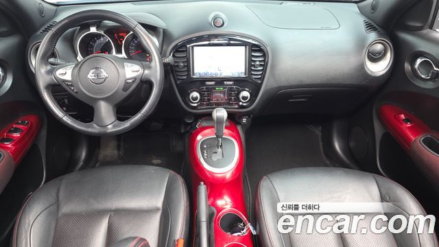 Nissan Juke — interior