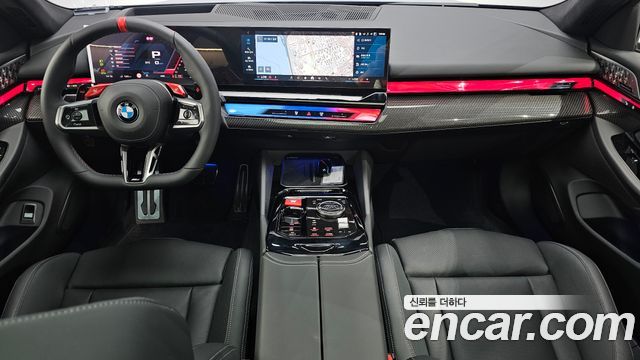 BMW M5 — interior