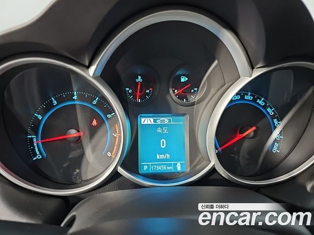 Chevrolet Korea Cruze — interior