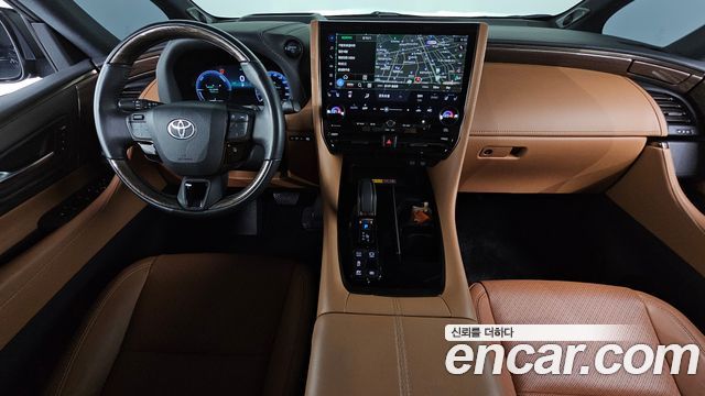 Toyota Alphard — interior