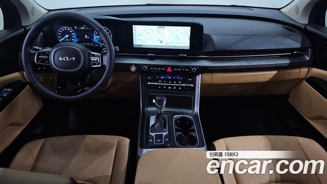 Kia Carnival — interior