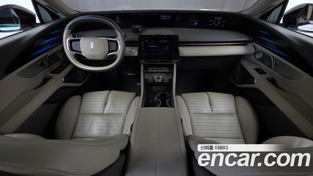 Lincoln Nautilus — interior