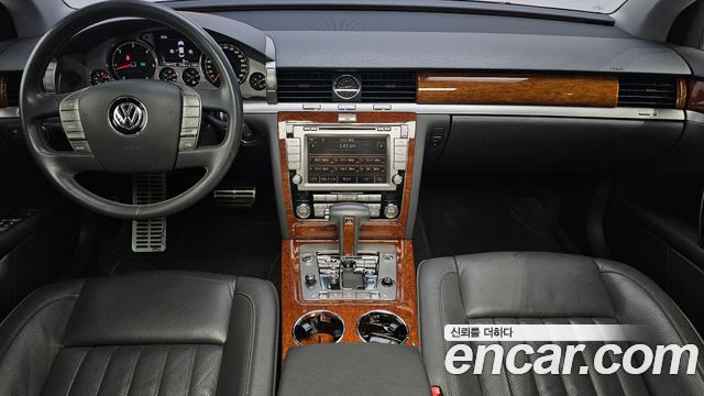 Volkswagen Phaeton — interior