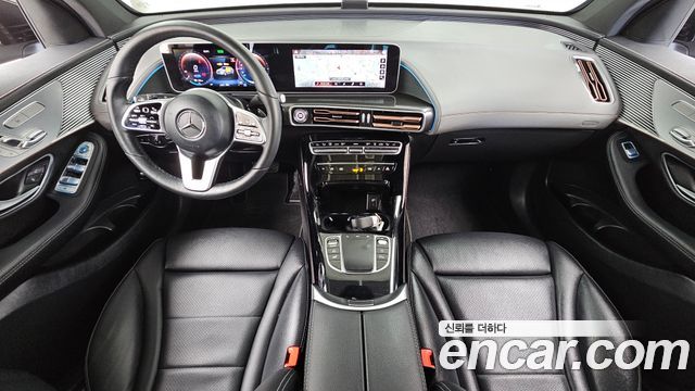 Mercedes-Benz EQC — interior