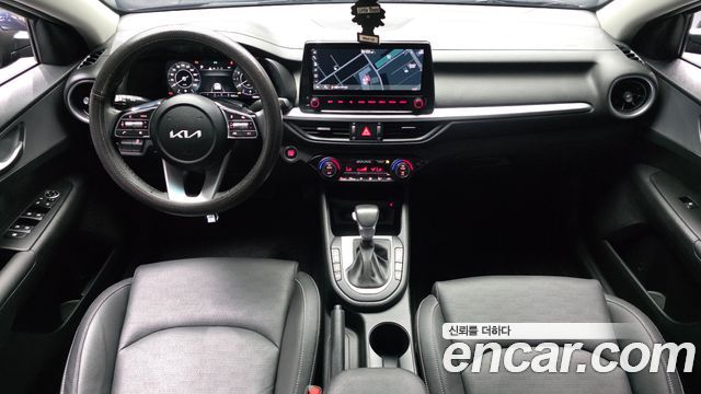 Kia K3 — interior