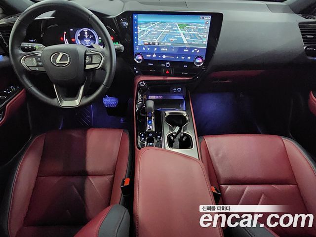 Lexus NX — interior