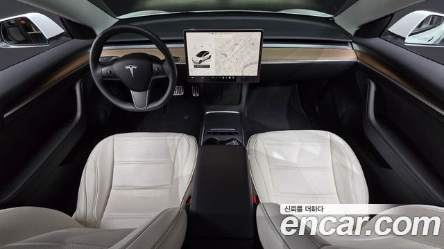 Tesla Model 3 — interior