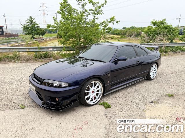 Nissan Skyline — exterior